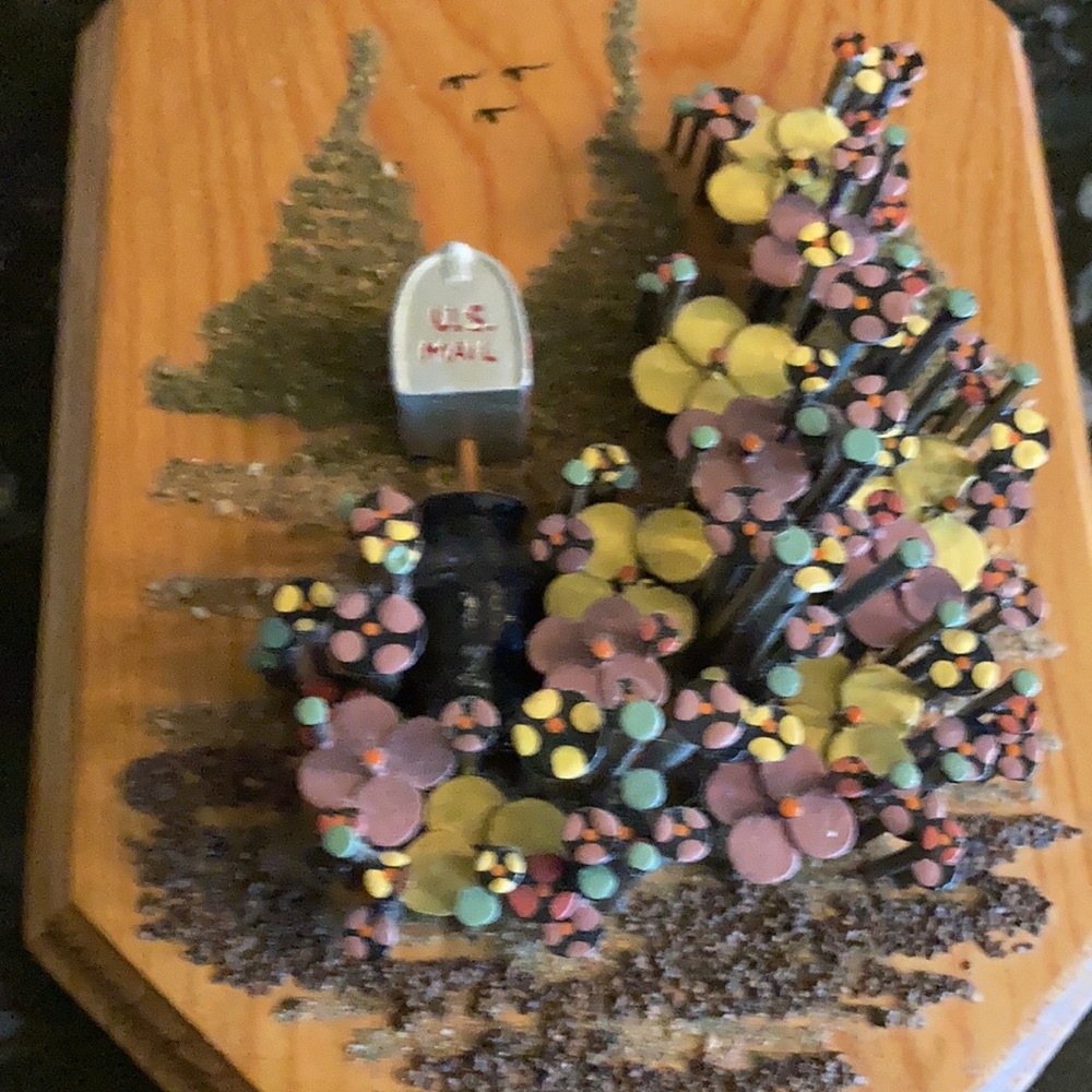 Unique Handpainted POL-O-CRAFT nail flower art vintage/Floral design w/mailbox - Picture 3 of 14